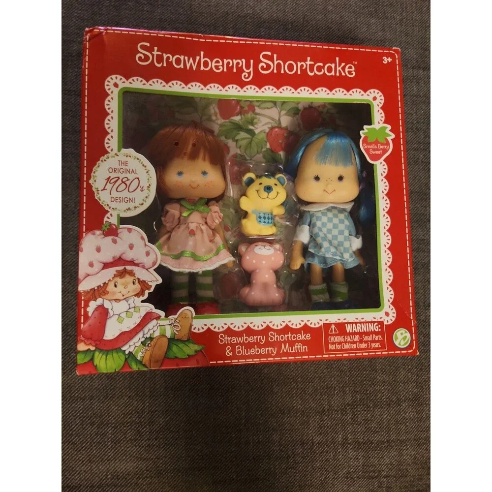 Strawberry Shortcake & Blueberry Muffin dolls 2016 NRFB Bridge Direct New Pets